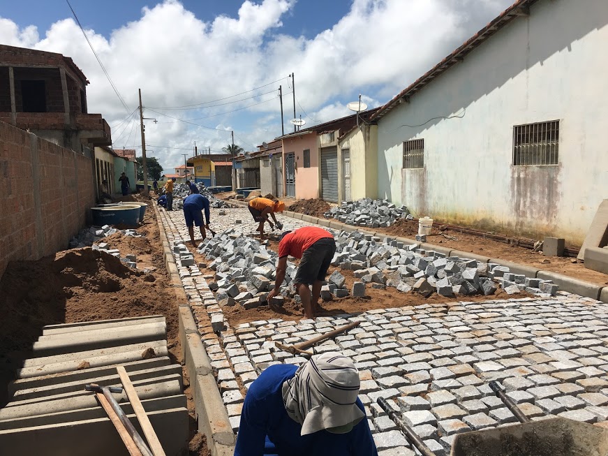 Prefeitura de Araruna inicia pavimentação de mais uma rua