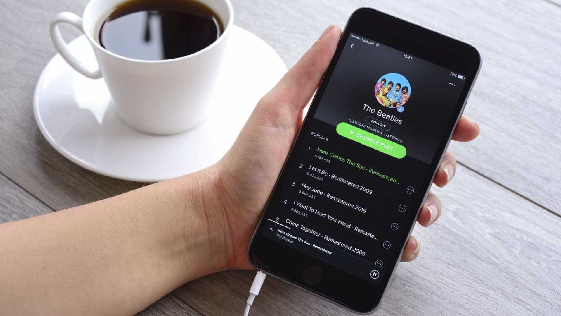 Spotify cresce o número de usuários e é cada vez mais líder