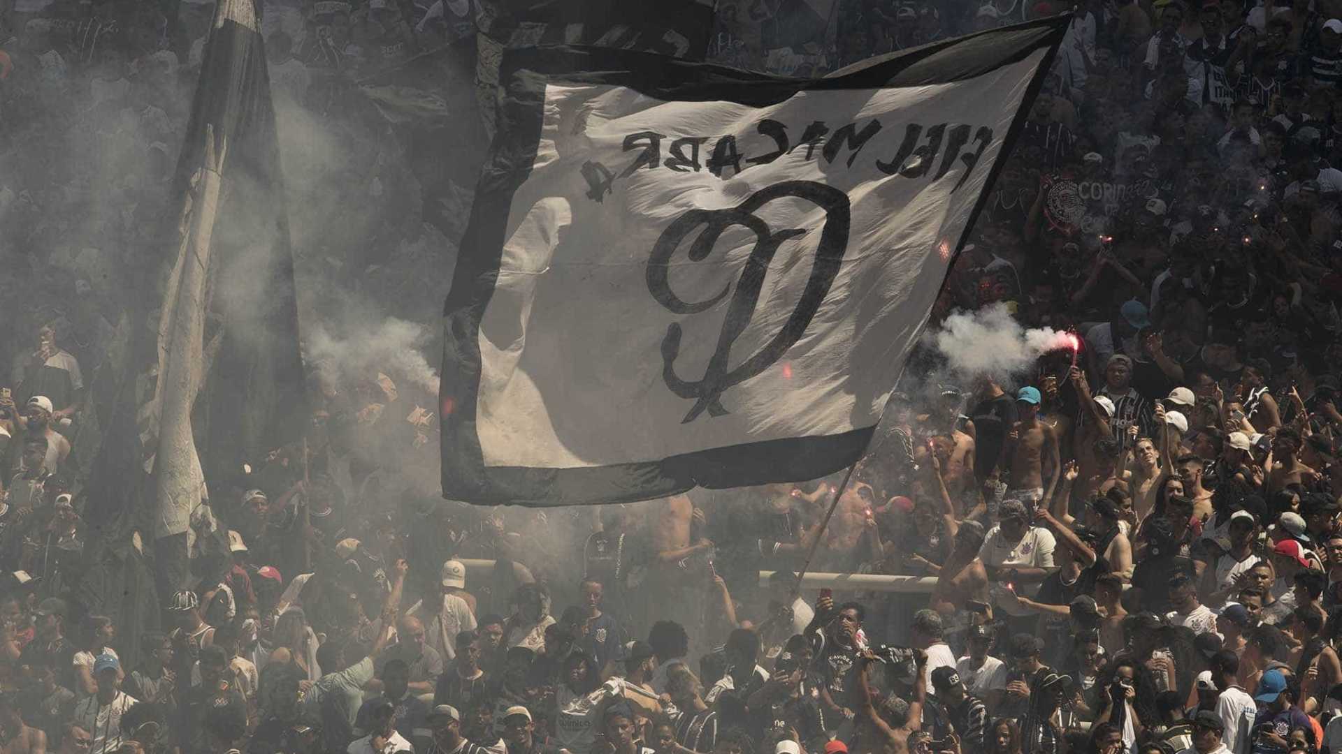 Corinthians anuncia renovações de contratos: Cássio, Fagner e Camacho