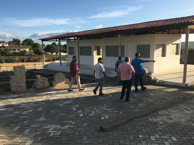 Obras do Centro de Comercialização da Agricultura Familiar e Curral do Gado seguem em Araruna
