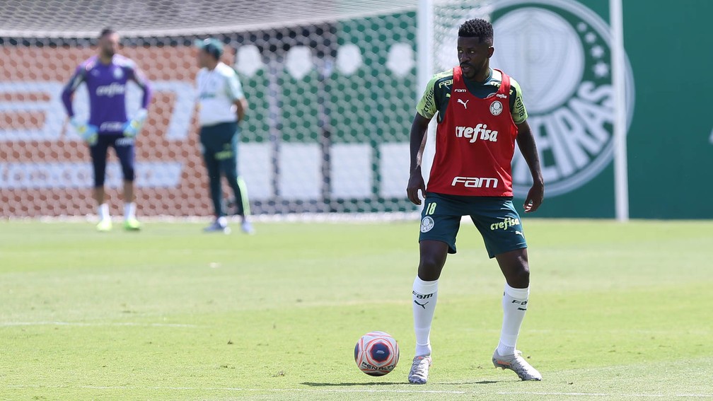 Palmeiras rescinde com Ramires; volante foi titular na quarta