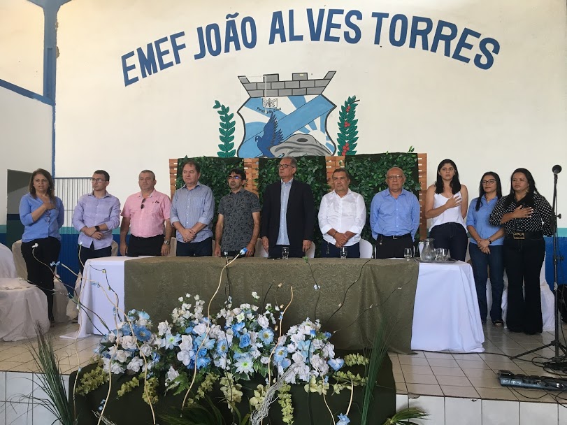 Prefeito Vital Costa e vice Iran Motos participam da abertura da Semana Pedagógica