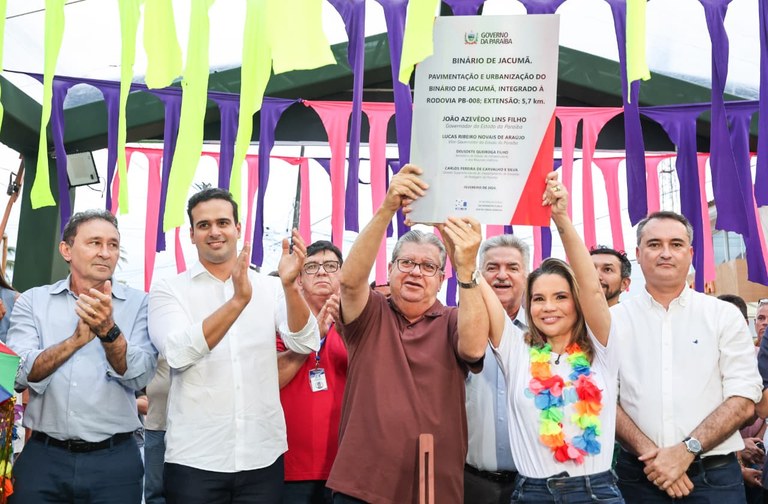 João Azevêdo entrega Binário de Jacumã, Centro de Atendimento ao Turista e recebe Título de Cidadania Condense