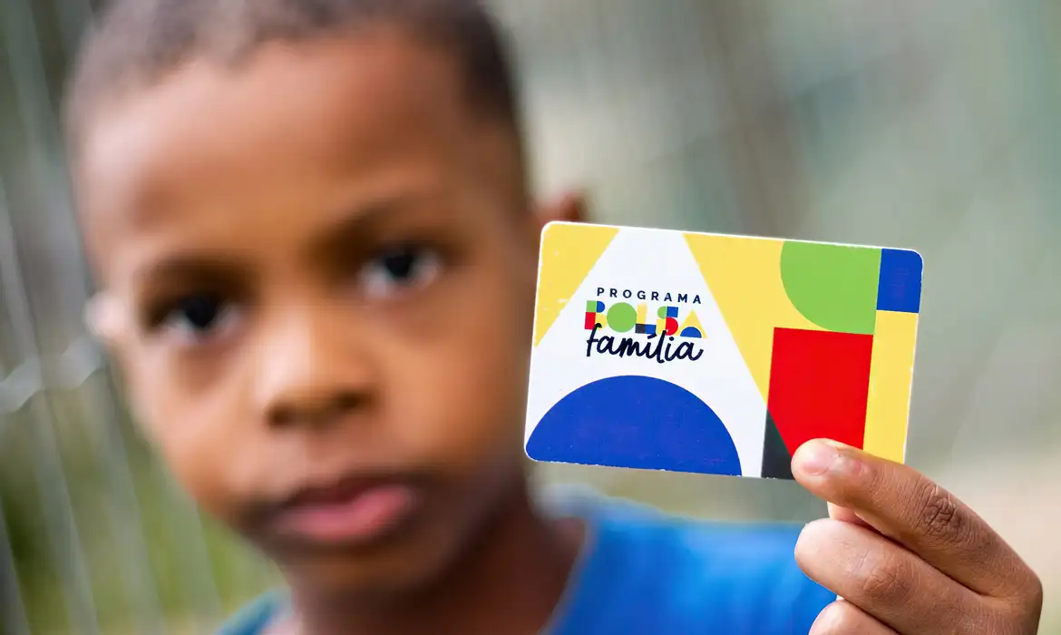 Bolsa Família de junho começa a ser pago hoje; veja calendário