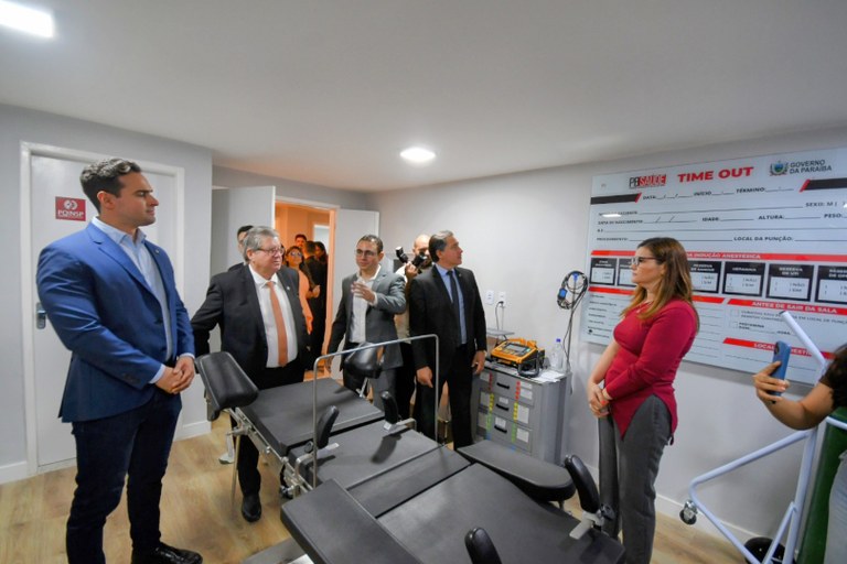 João Azevêdo inaugura Policlínica da Segurança Pública e destaca mais um investimento na valorização dos profissionais