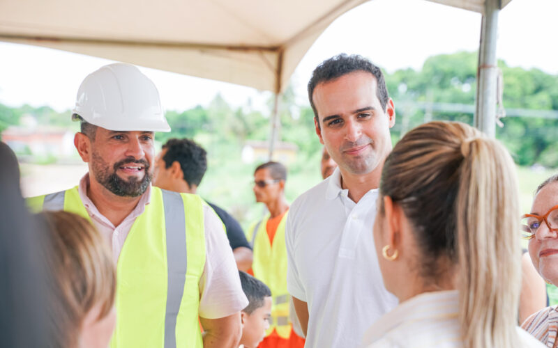 Governador em exercício inspeciona obras de infraestrutura, saúde e habitação em Mamanguape