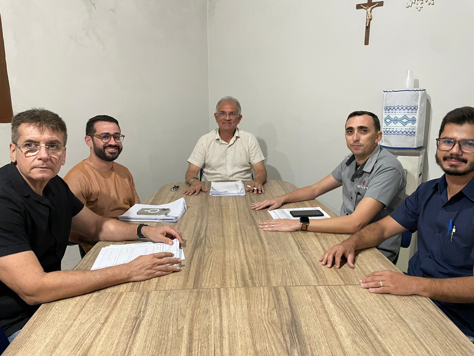 Prefeito Vital Costa assina ordem de serviço para pavimentação asfáltica de 5 ruas no Bairro Boa Vista