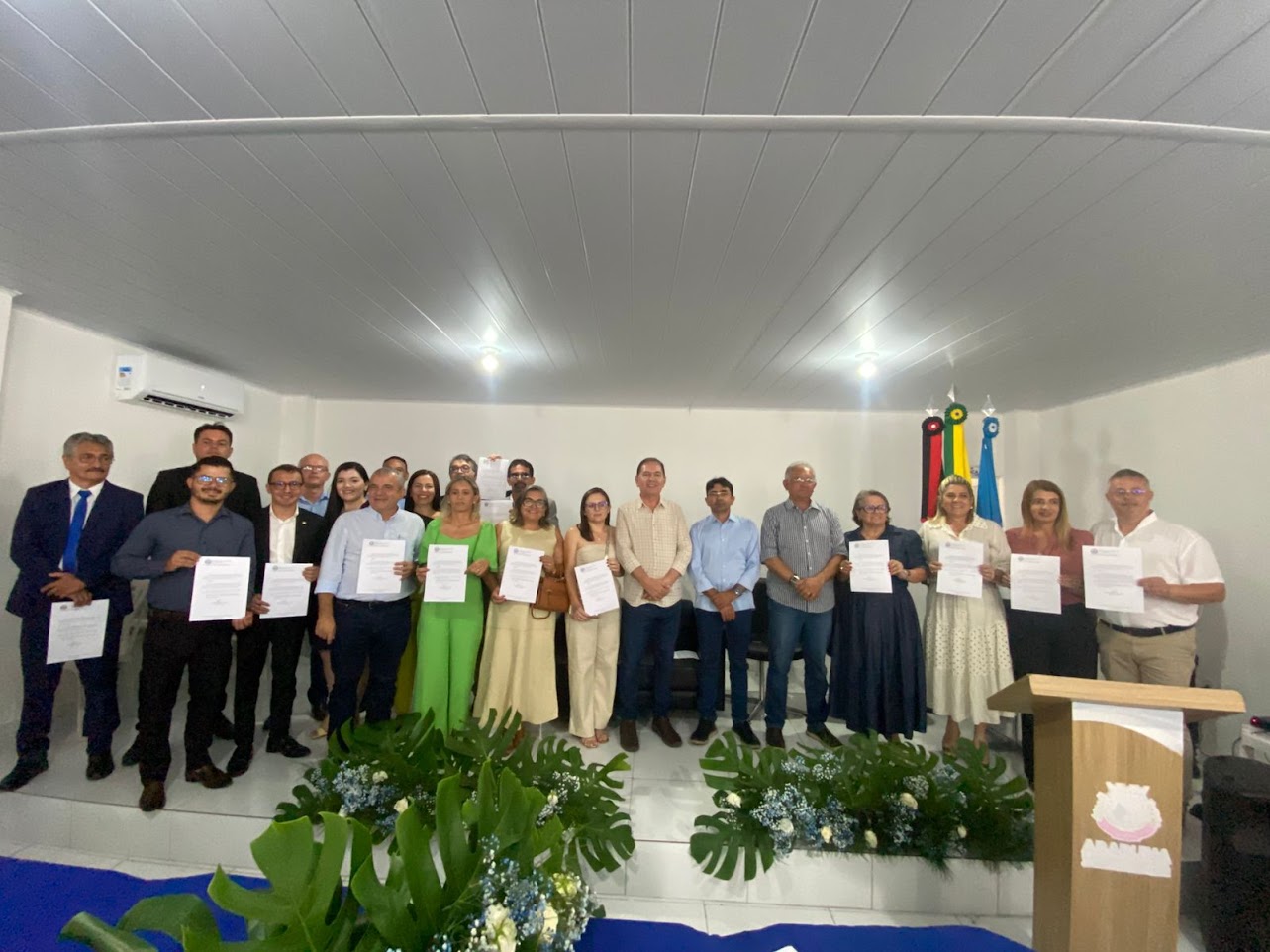 Prefeito Availdo Azevedo empossa secretariado e destaca compromisso com a população ararunense