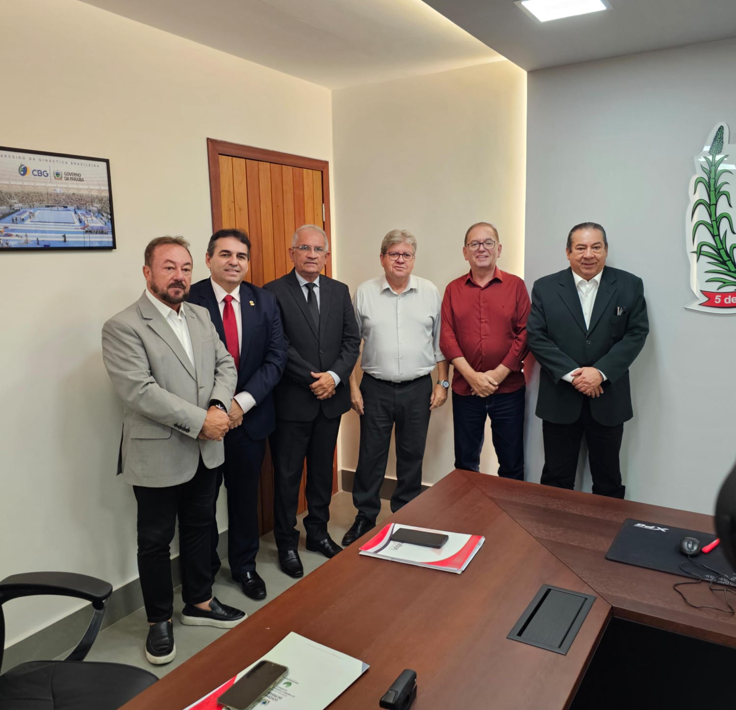 Prefeito Availdo Azevedo participa de Audiência com o governador João Azevedo em busca de investimentos para Araruna