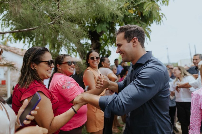 Lucas Ribeiro inaugura reforma de escola em Mamanguape, acompanha obras em Rio Tinto e destaca investimentos no Litoral Norte