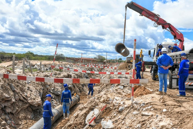 Adutora TransParaíba: Governo decreta utilidade pública de terras para obras
