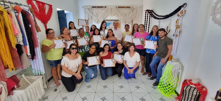 Artesãs de Araruna recebem certificados das oficinas que preparam para o 40º Salão do Artesanato Paraibano