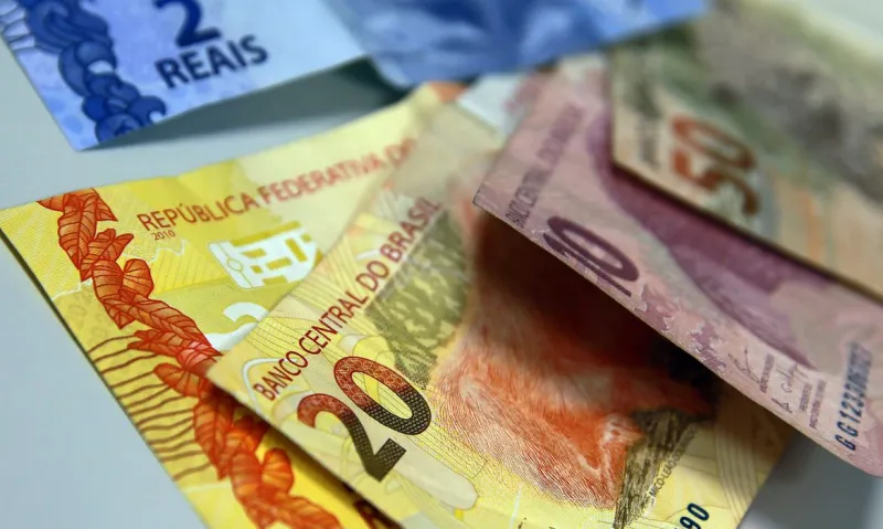 Servidores estaduais recebem pagamento nesta quinta e sexta-feira; confira