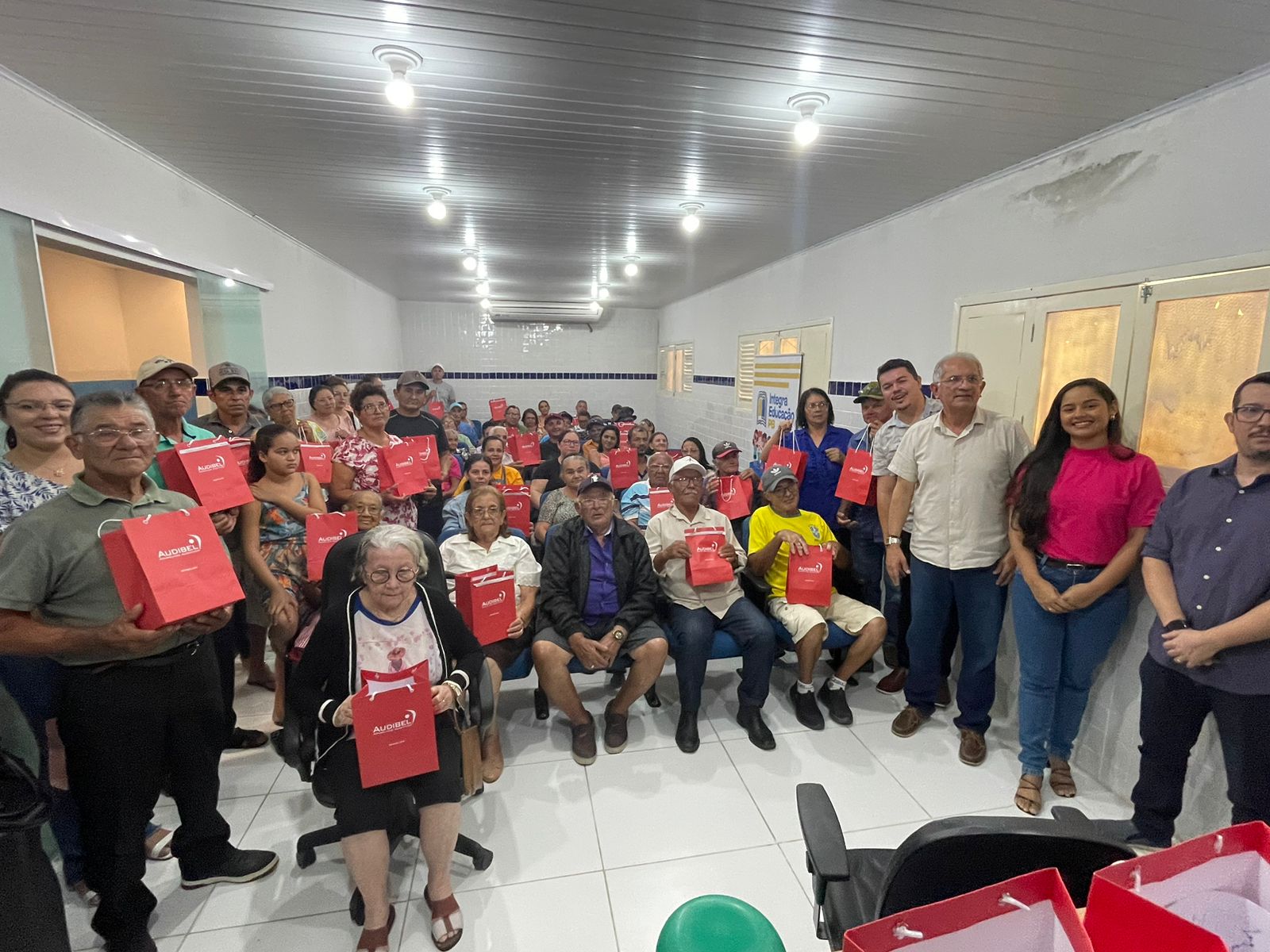 Prefeitura de Araruna entrega 170 aparelhos auditivos para 89 pessoas