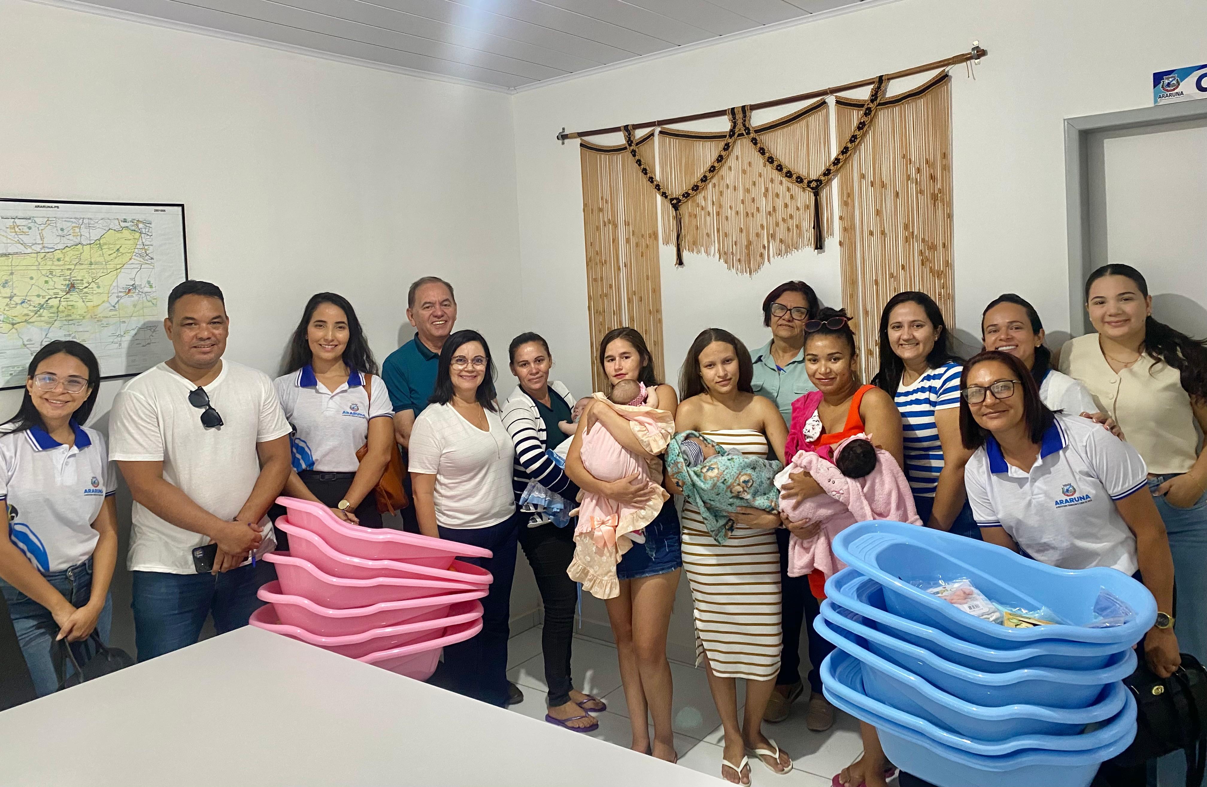 Prefeitura de Araruna Realiza Entrega de Enxovais para Mães de Recém-Nascidos