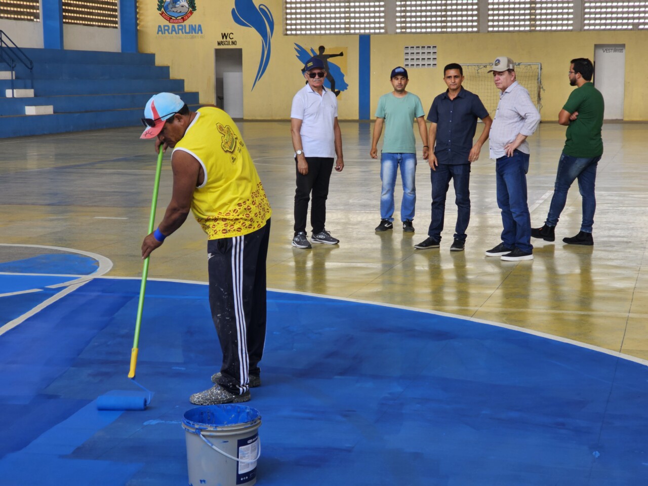 Prefeitura de Araruna inicia melhorias no Ginásio O Raulzão com redes de proteção e nova pintura da quadra