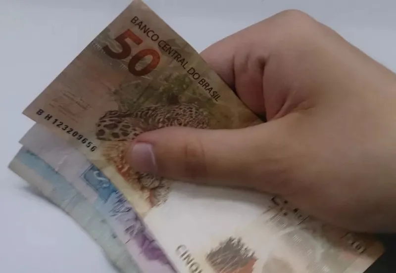 Servidores estaduais recebem pagamento do mês de junho nesta sexta-feira