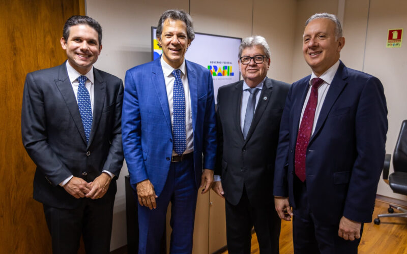 Em reunião com ministro Haddad, João Azevêdo trata de investimentos em infraestrutura na Paraíba