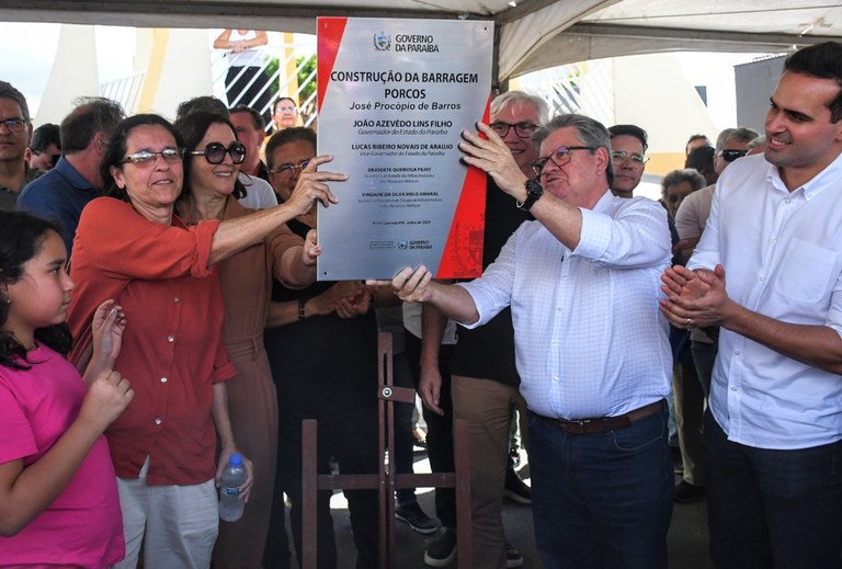 João Azevêdo entrega barragem de R$ 16 milhões e garante segurança hídrica de Pedra Lavrada e região