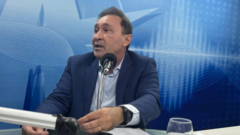 Deusdete não descarta possível candidatura ao Governo em 2026: “Meu nome estará à disposição”