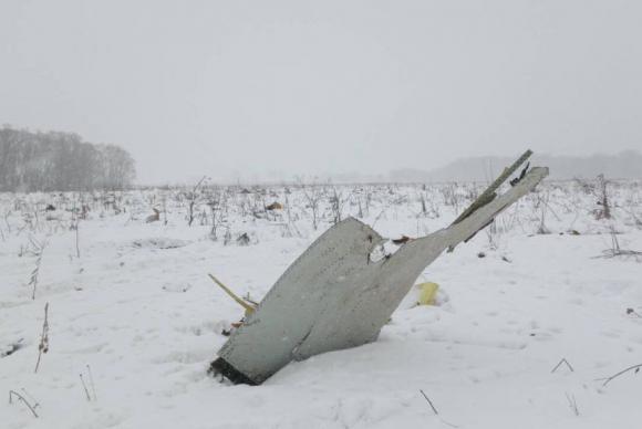 Avião com 71 pessoas a bordo cai nos arredores de Moscou