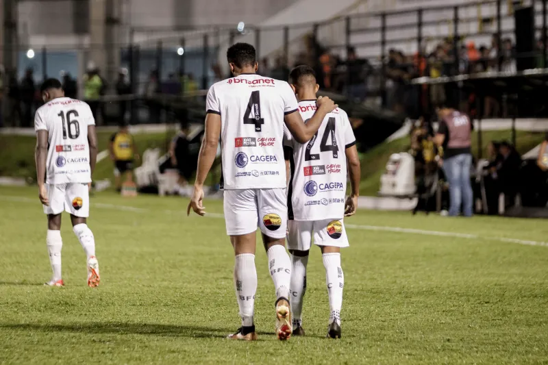 Botafogo-PB empata com ABC e cola na liderança do Grupo A da Copa do Nordeste