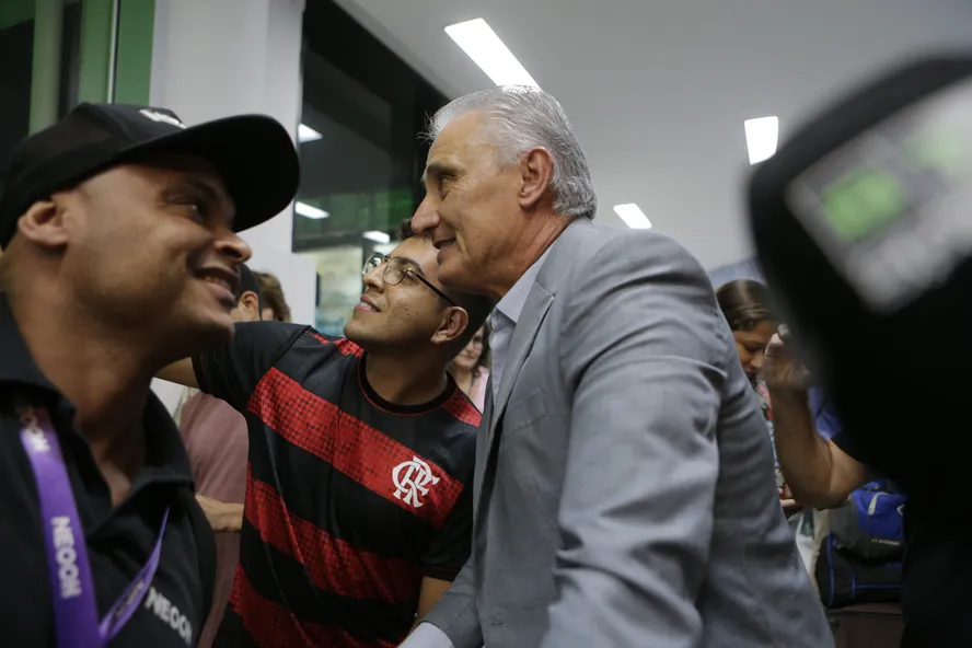 Flamengo e Tite aparam arestas e anúncio deve ser oficializado nesta segunda-feira